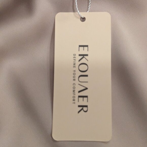 NWT Ekouaer Size Medium Shiny Gold Tank - Picture 10 of 10